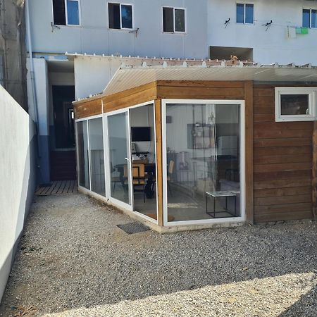 Casa Vale Ecotainer Hostel Lissabon Buitenkant foto
