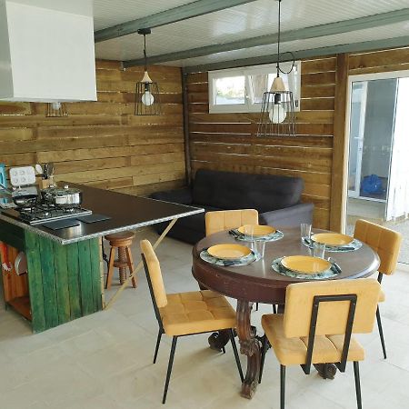 Casa Vale Ecotainer Hostel Lissabon Buitenkant foto