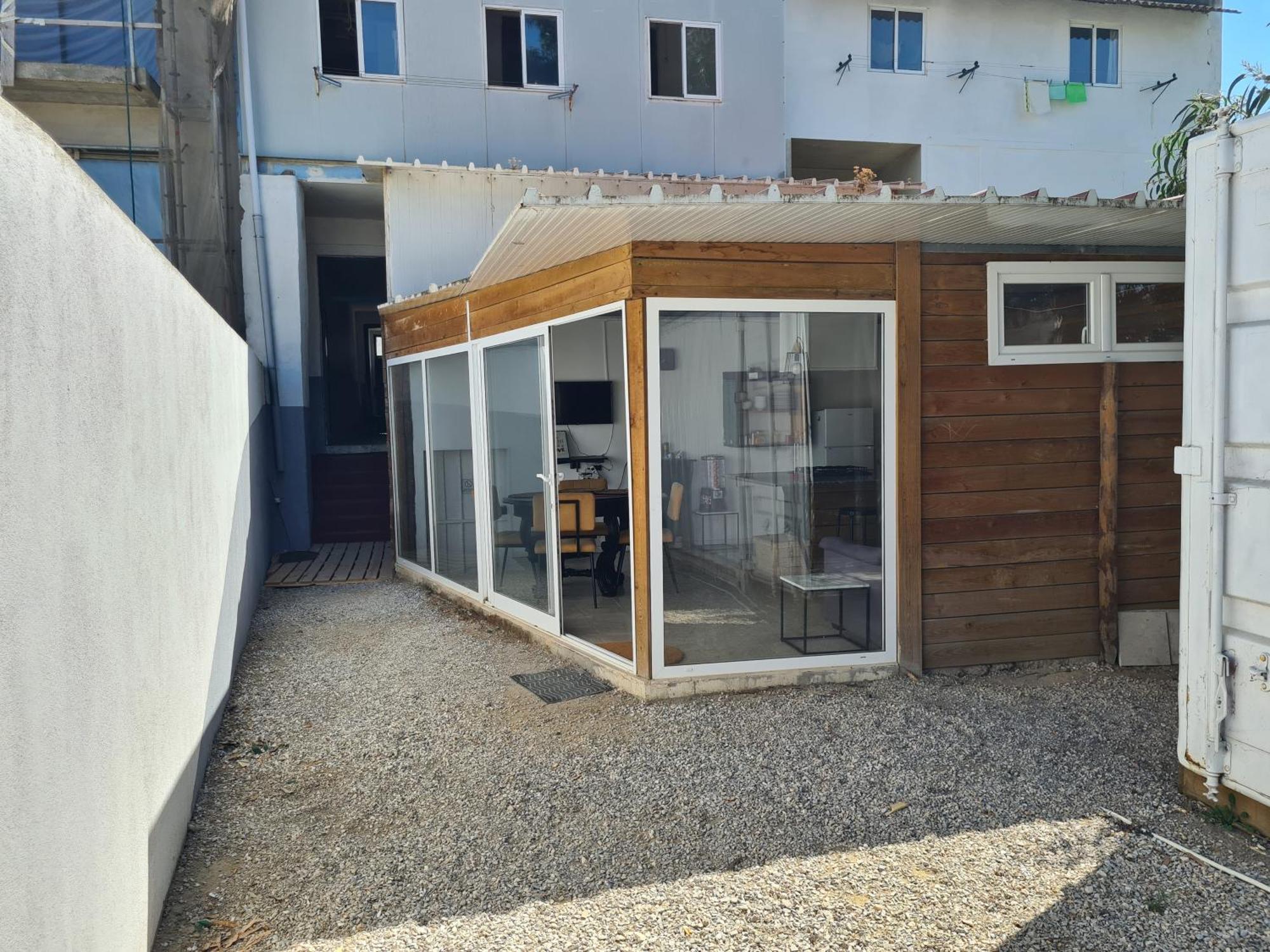 Casa Vale Ecotainer Hostel Lissabon Buitenkant foto