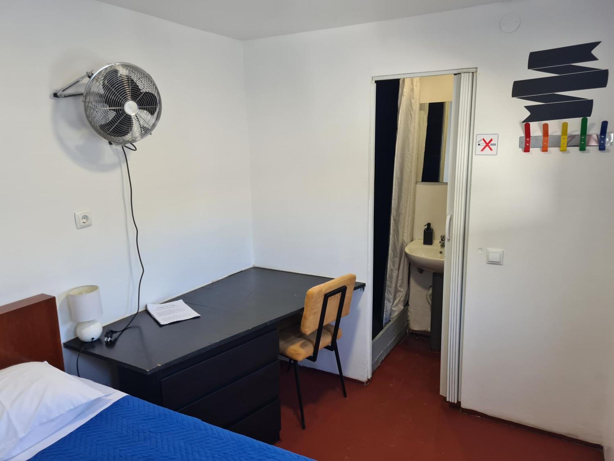 Casa Vale Ecotainer Hostel Lissabon Buitenkant foto