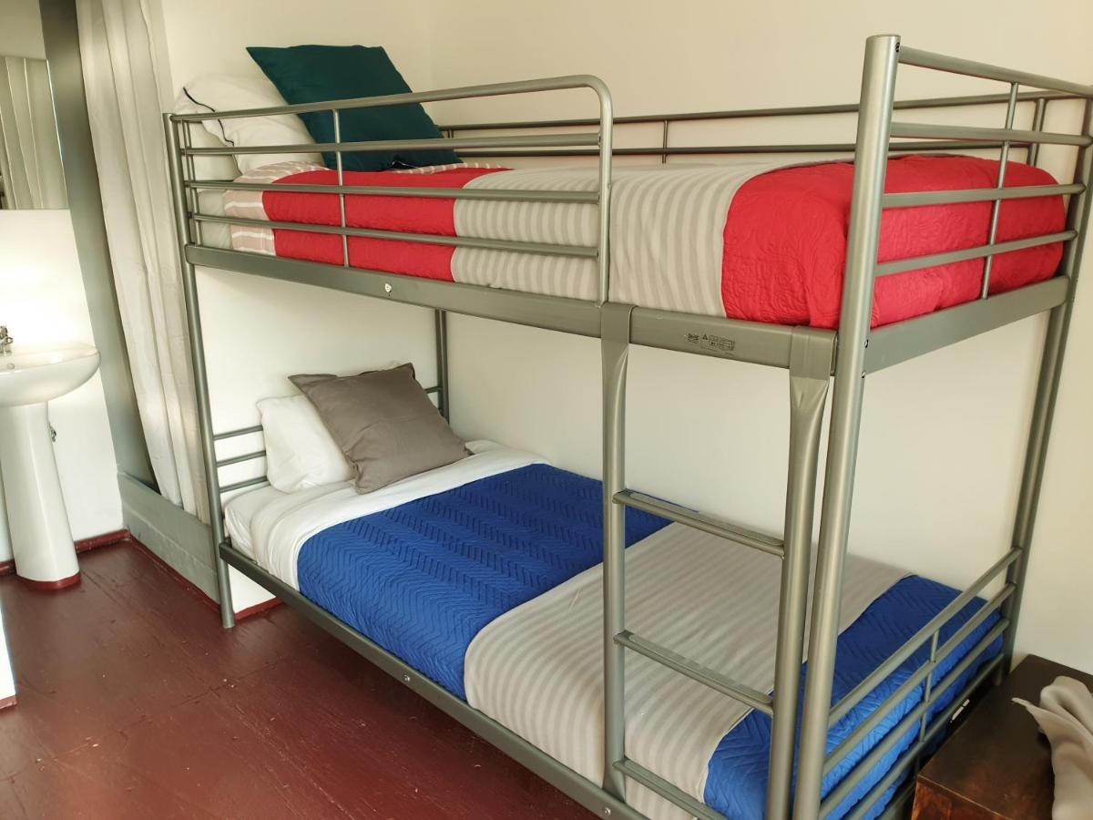 Casa Vale Ecotainer Hostel Lissabon Buitenkant foto