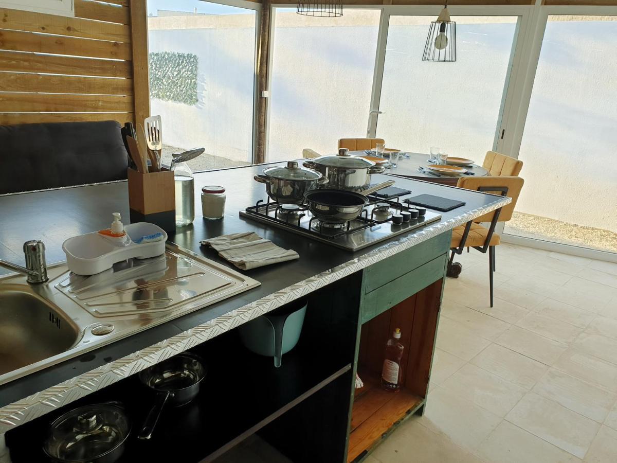 Casa Vale Ecotainer Hostel Lissabon Buitenkant foto